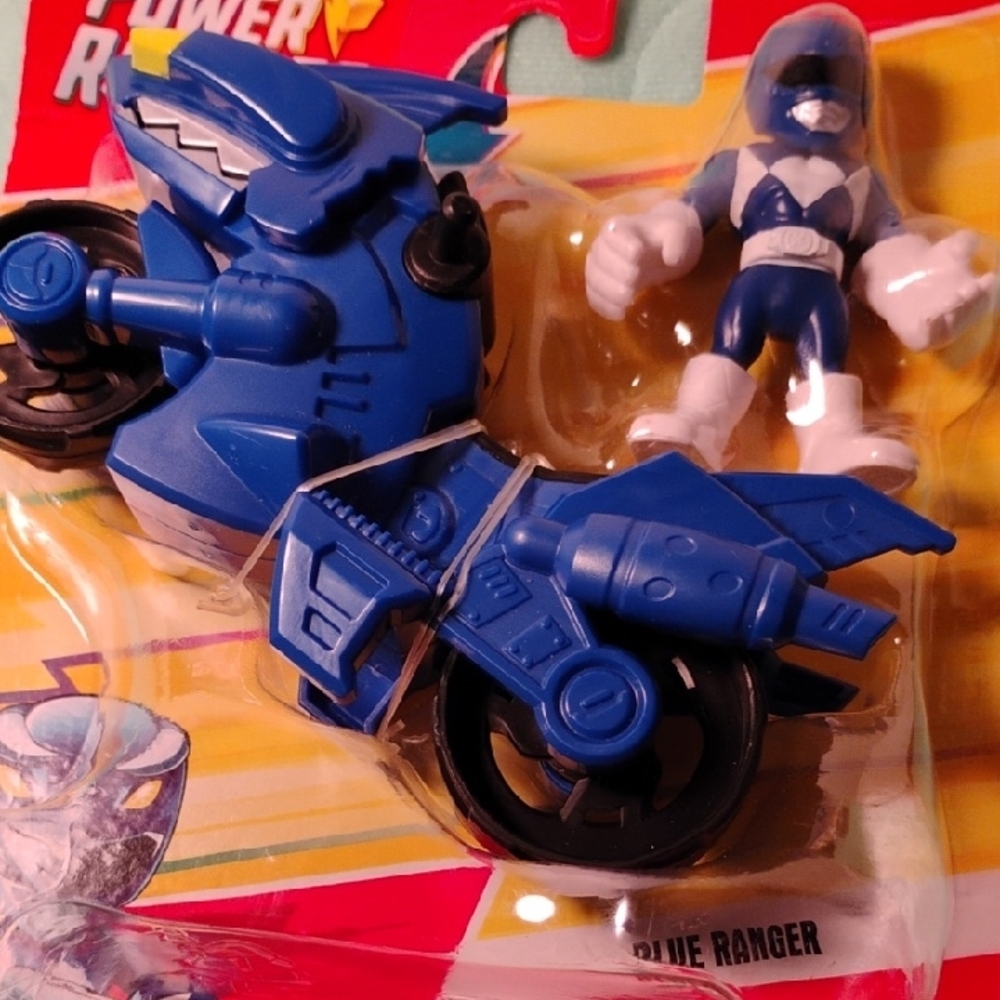 Power Ranger Blue Ranger Action Figure and Bike Set - Picture 2 of 3
